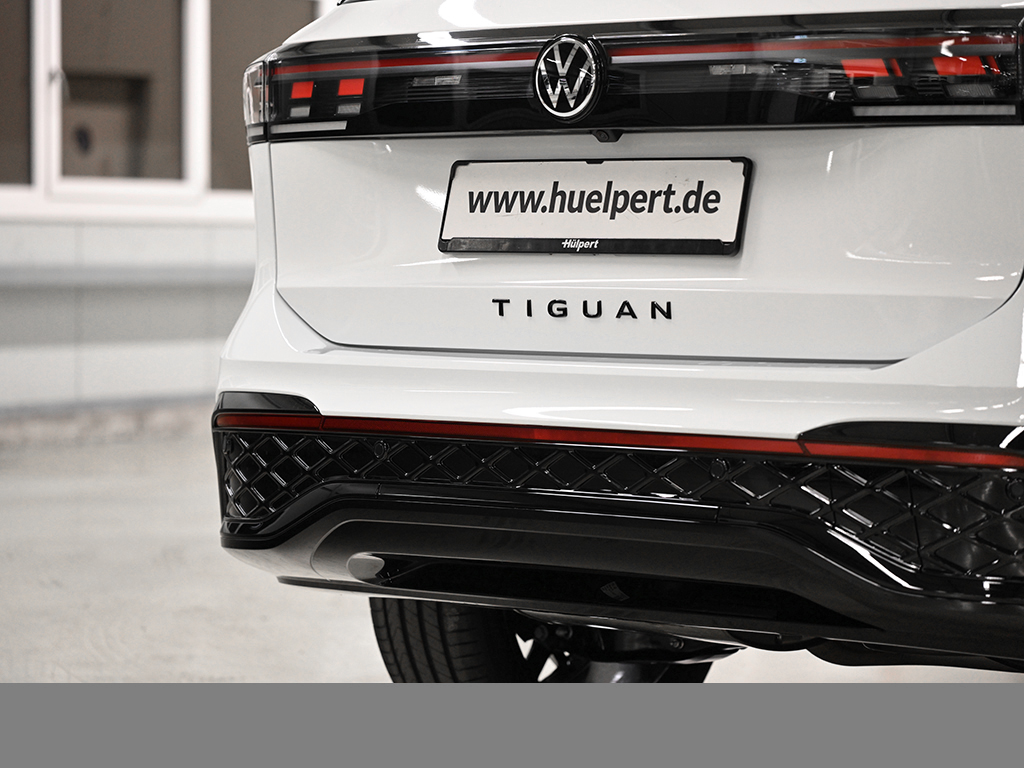 Volkswagen Tiguan 2.0 TDI R-LINE 4MOTION DSG BLACKSTYLE AHK