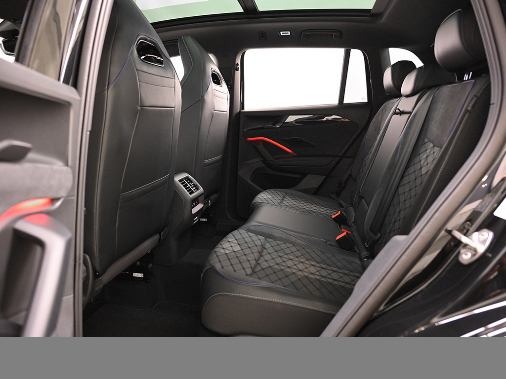 Volkswagen Tiguan 2.0 TDI R-LINE 4MOTION DSG BLACKSTYLE AHK