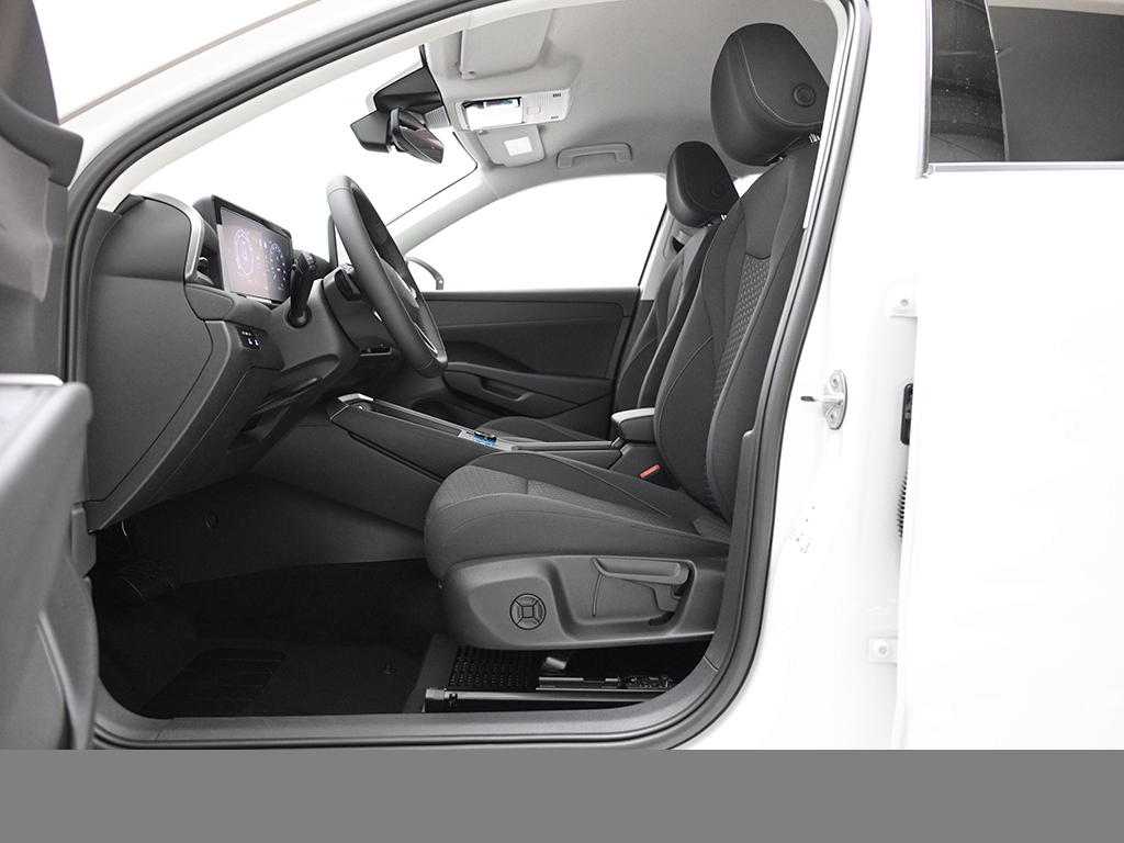 Volkswagen T-Roc 1.5 LIFE DSG AHK LENKRAD-&SITZHZG CAM LM18