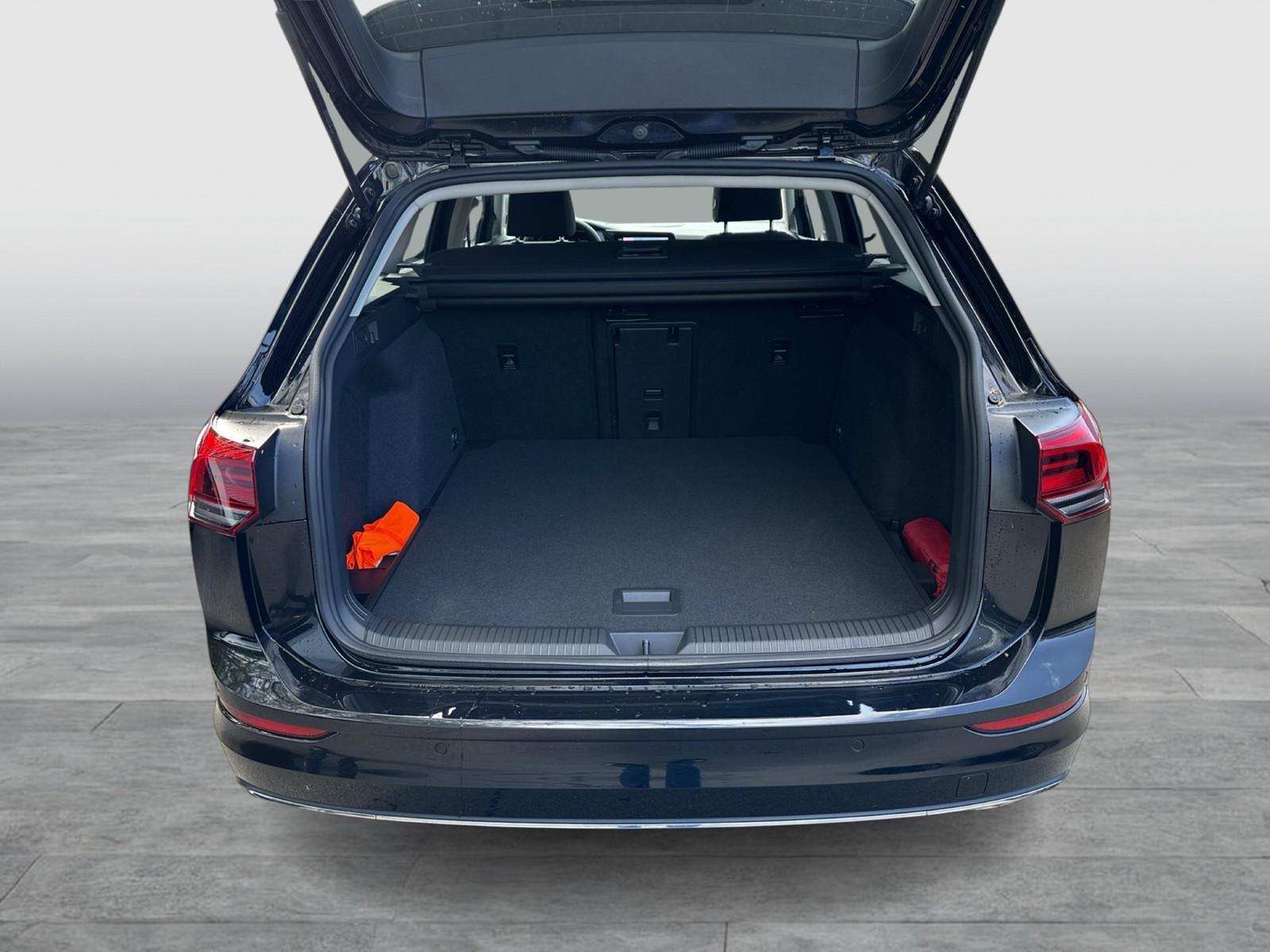 Volkswagen Golf Variant VIII 1.5 eTSI STYLE STANDHZ ACC NAVI