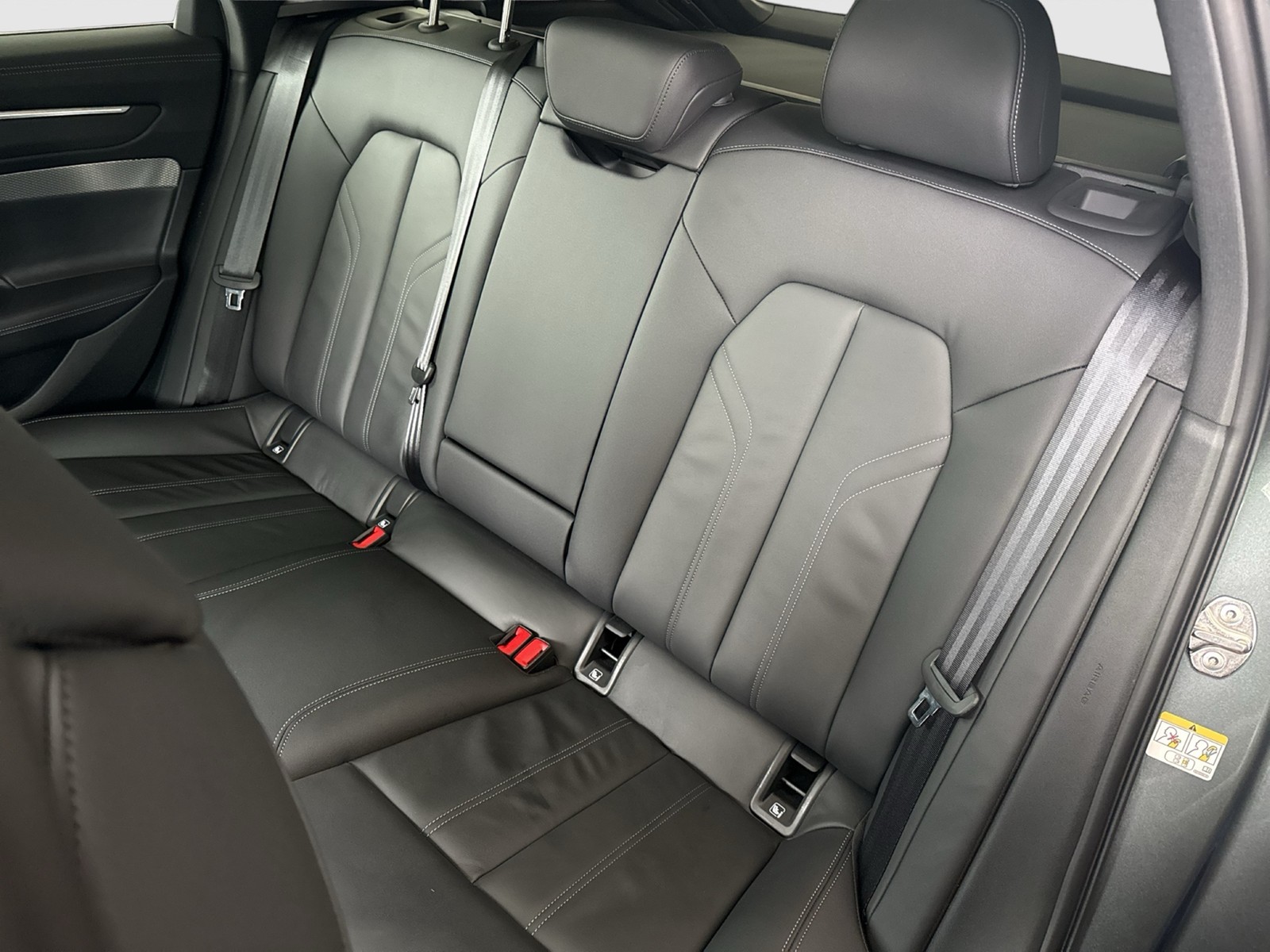 Audi A6 Avant S LINE NEW MODELL BLACKPAK PANO MATRIX