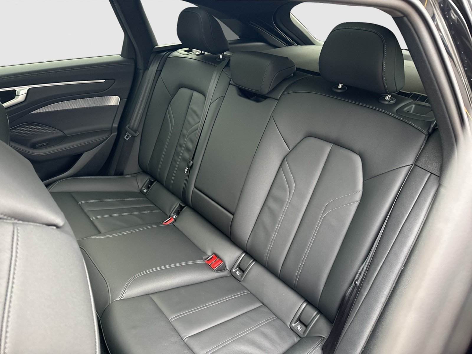 Audi A6 Avant S LINE NEW MODELL BLACKPAK PANO MATRIX