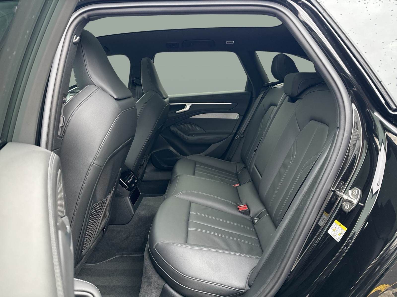 Audi A6 Avant S LINE NEW MODELL BLACKPAK PANO MATRIX