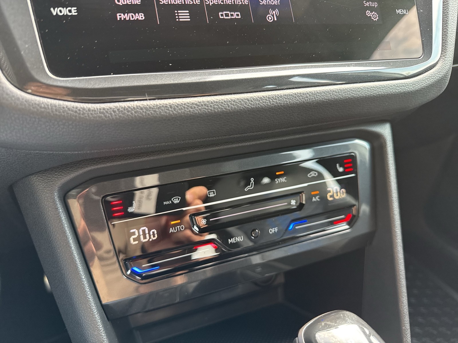 Volkswagen Tiguan 2.0 R 4X4 ACC LM20 MATRIX CARPLAY SITZHZ.