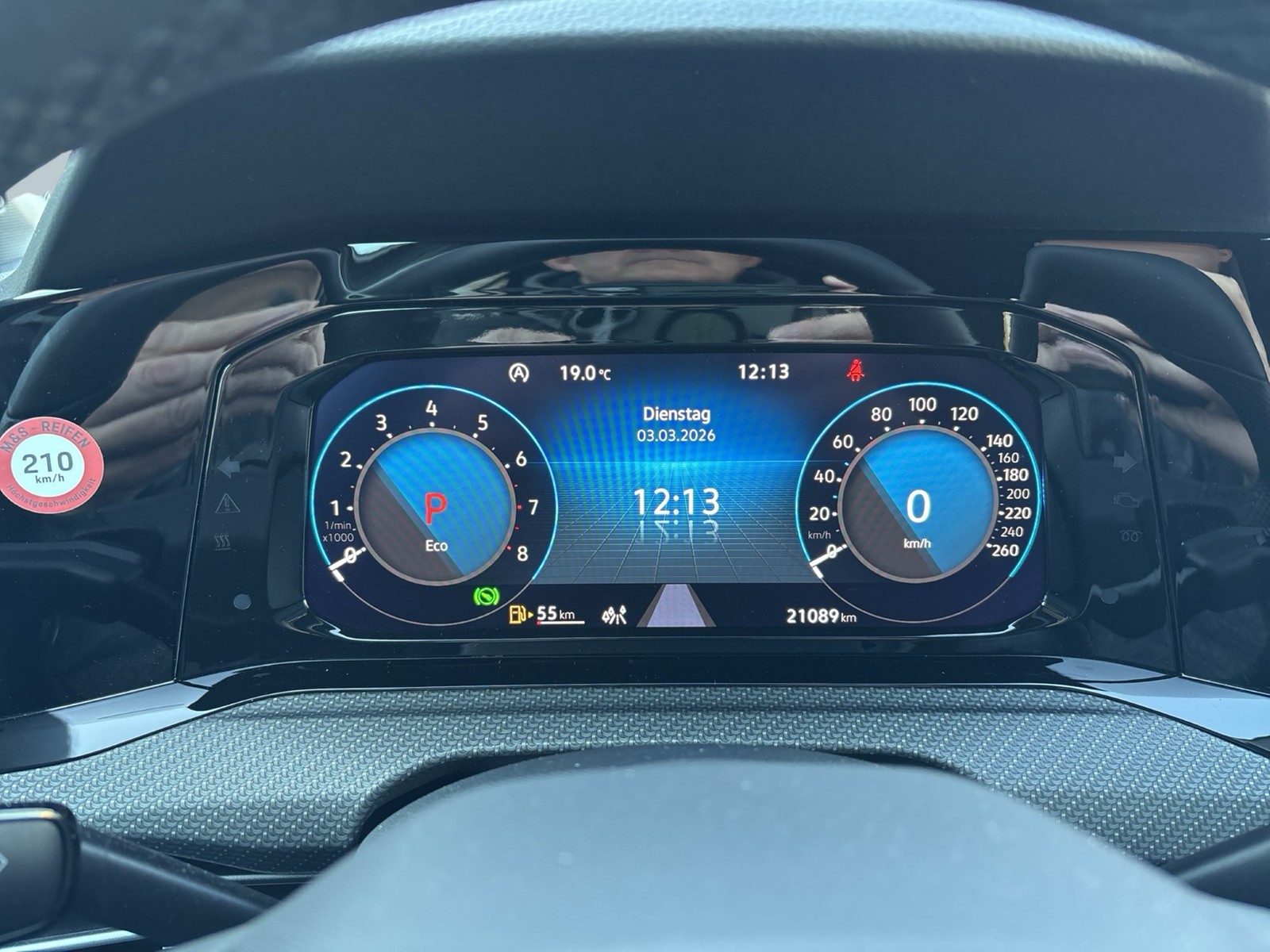 Volkswagen Golf VIII 1.5 eTSI R-LINE AHK CAM ACC CARPLAY