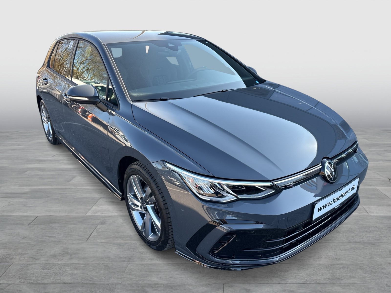 Volkswagen Golf VIII 1.5 eTSI R-LINE AHK CAM ACC CARPLAY