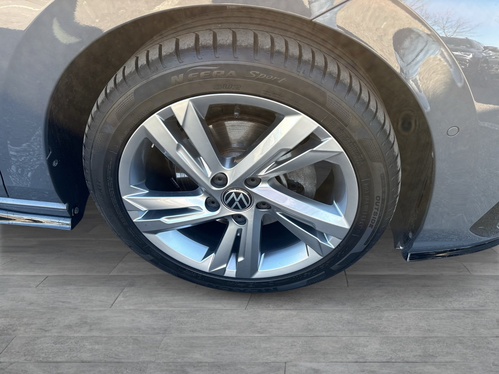 Volkswagen Golf VIII 1.5 eTSI R-LINE AHK CAM ACC CARPLAY