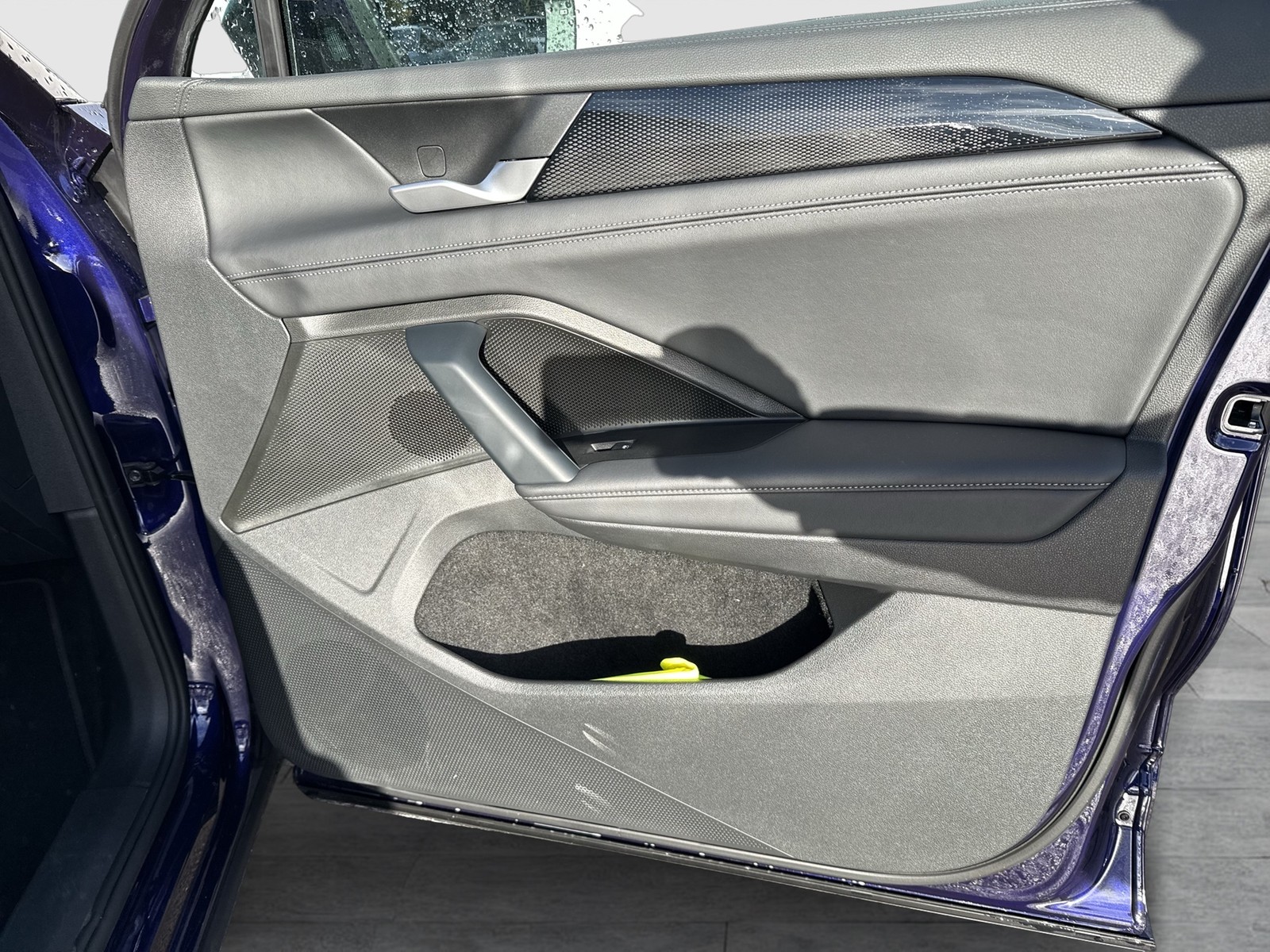 Volkswagen Tayron 2.0 LIFE 4X4 7SITZE AHK 360CAM ACC LM18