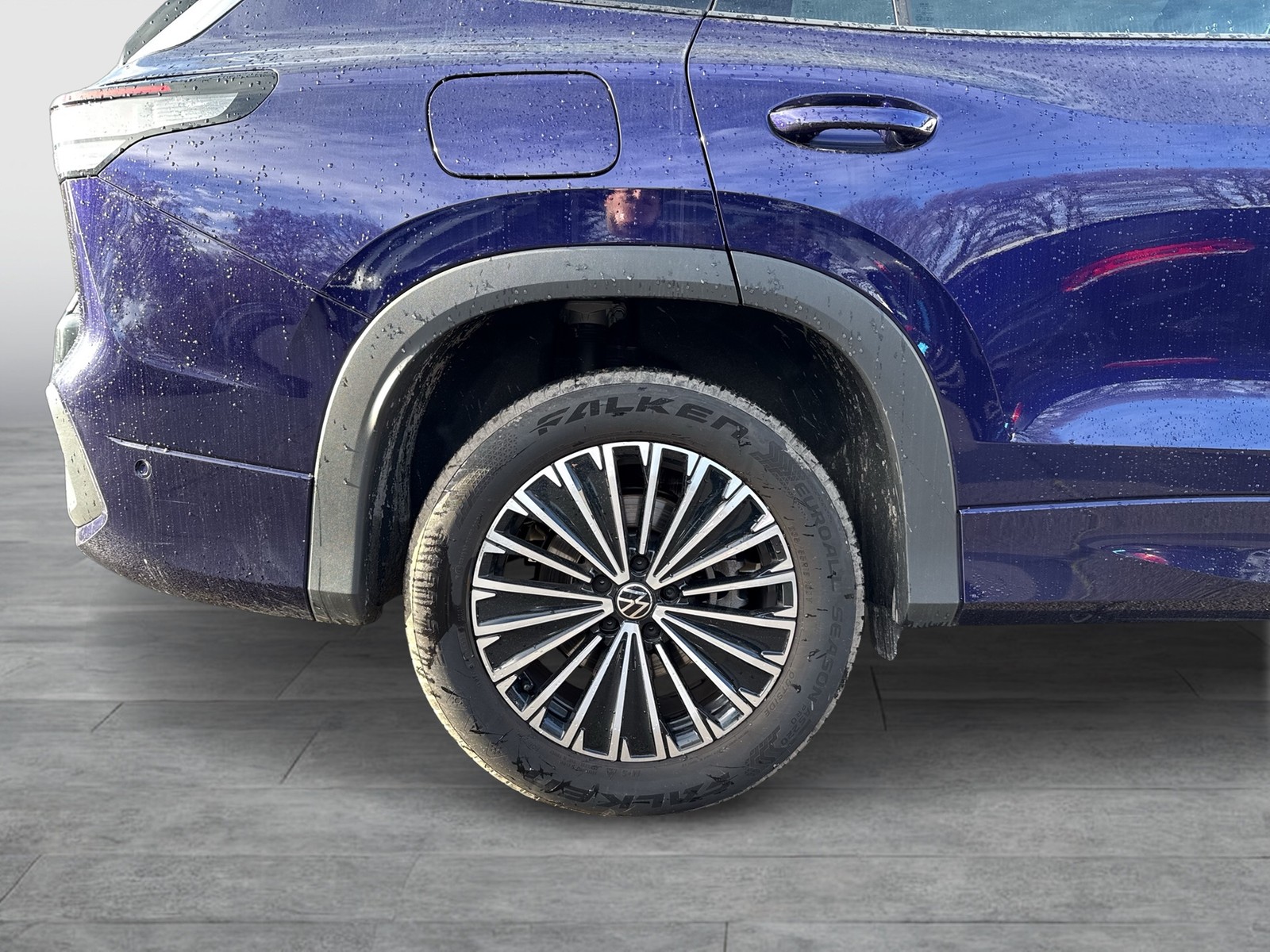 Volkswagen Tayron 2.0 LIFE 4X4 7SITZE AHK 360CAM ACC LM18