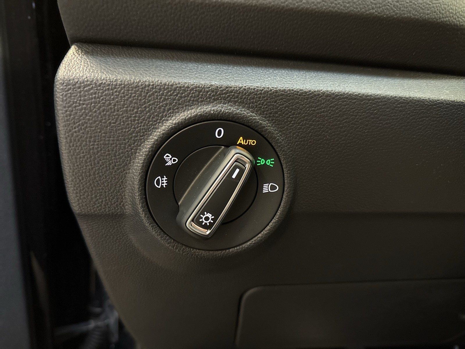 Volkswagen T-Roc 1.0 STYLE ACC NAVI LM17 CARPLAY SITZHEIZ.