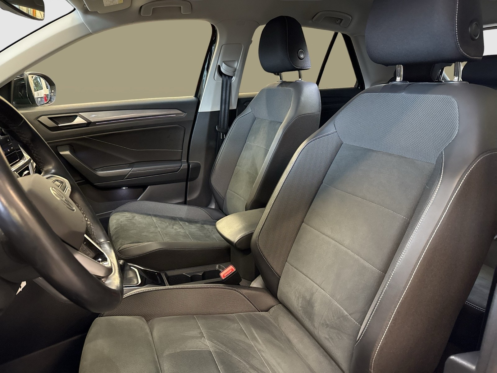 Volkswagen T-Roc 1.0 STYLE ACC NAVI LM17 CARPLAY SITZHEIZ.