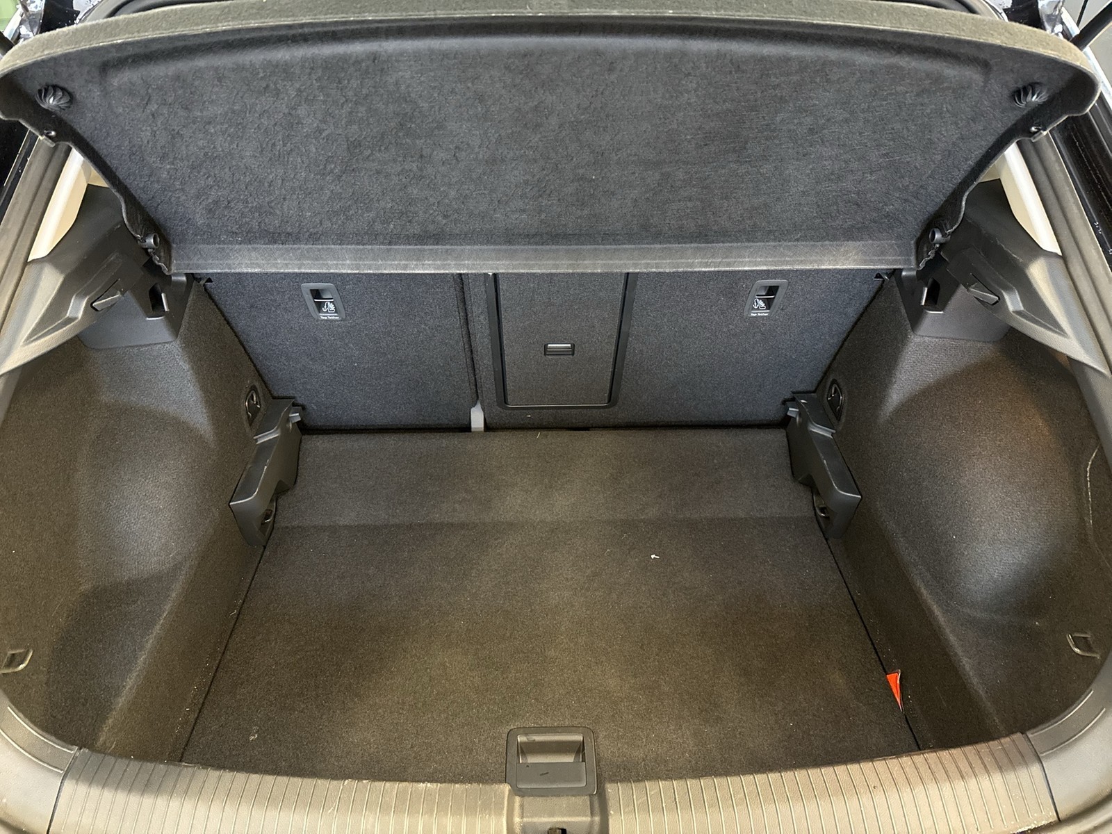 Volkswagen T-Roc 1.0 STYLE ACC NAVI LM17 CARPLAY SITZHEIZ.