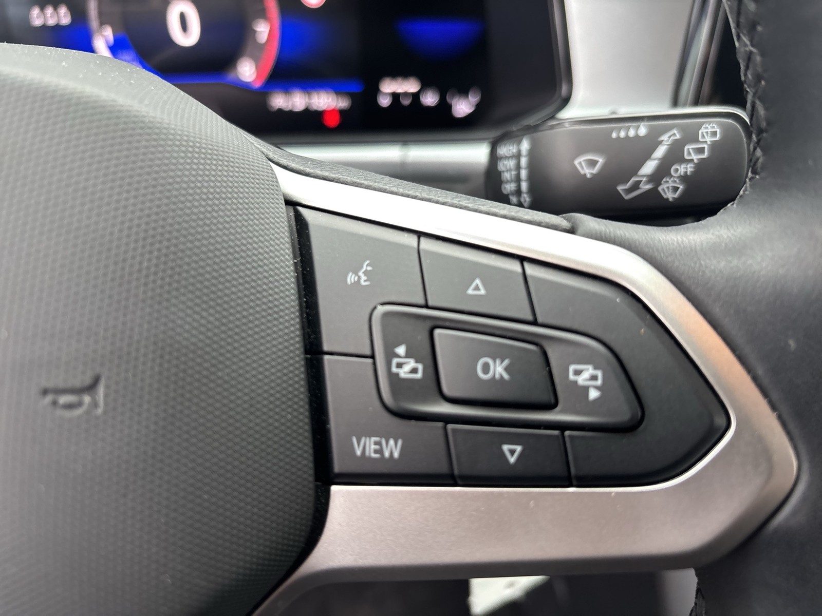 Volkswagen T-Roc 1.0 LIFE AHK NAVI LM17 CARPLAY SITZHEIZUNG