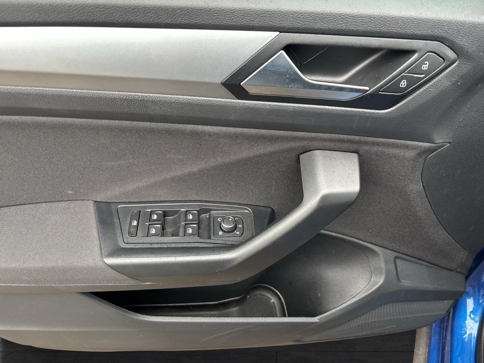 Volkswagen T-Roc 1.0 LIFE AHK NAVI LM17 CARPLAY SITZHEIZUNG