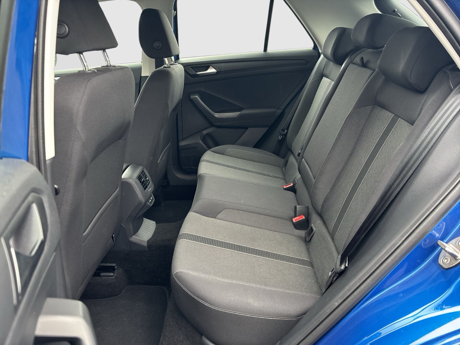 Volkswagen T-Roc 1.0 LIFE AHK NAVI LM17 CARPLAY SITZHEIZUNG