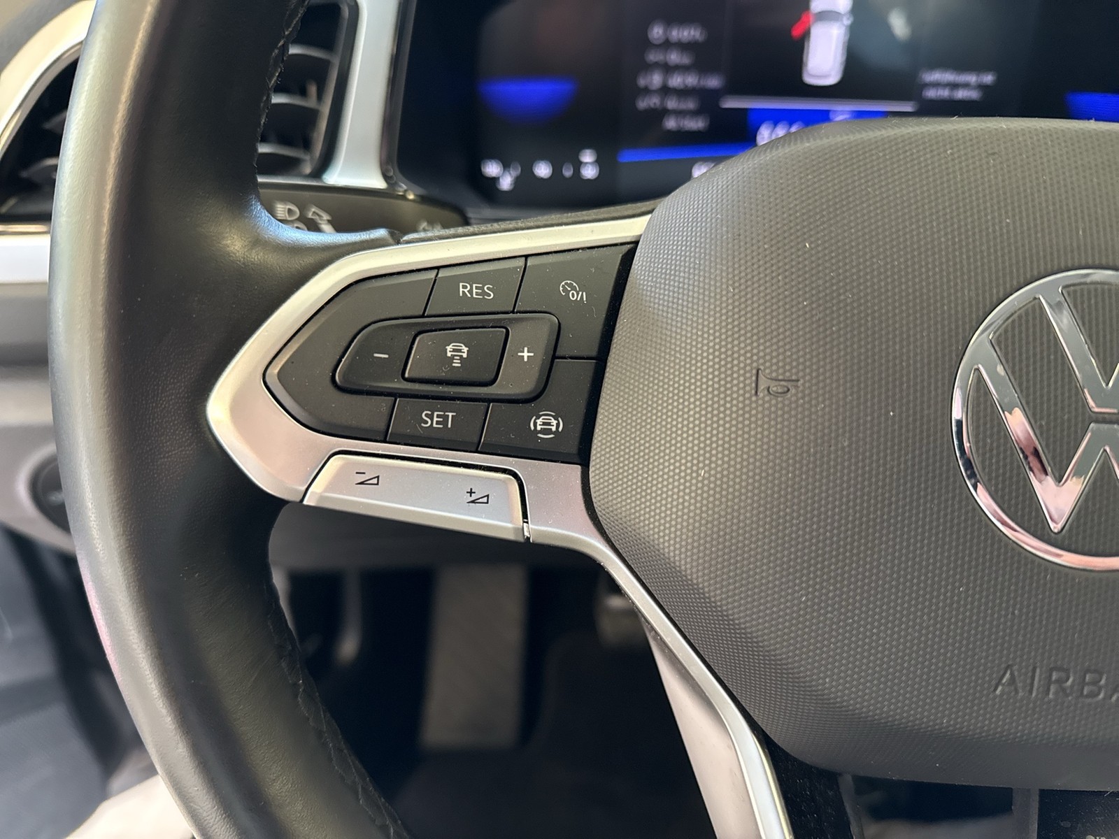 Volkswagen T-Roc 1.0 LIFE ACC NAVI CARPLAY ALU SITZHEIZUNG