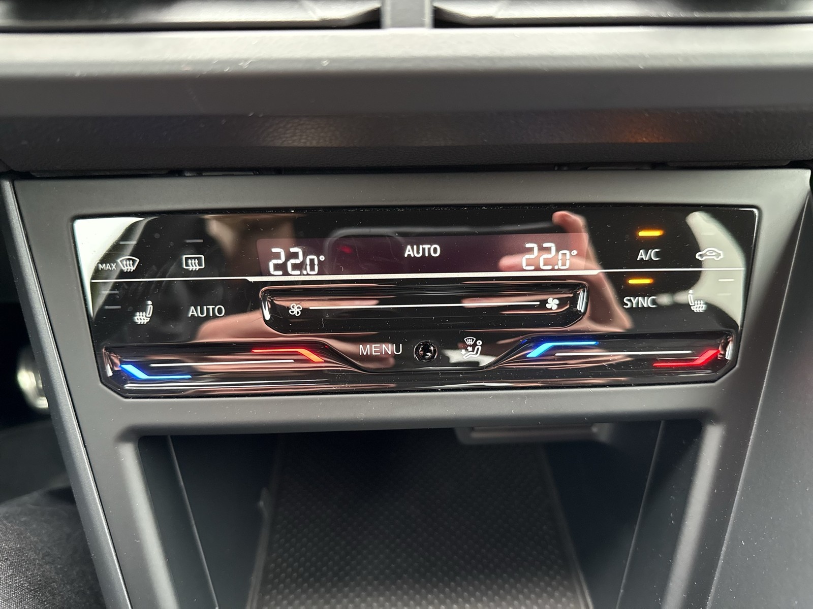 Volkswagen Taigo 1.0 R-LINE CAM ACC NAVI LM17 CARPLAY