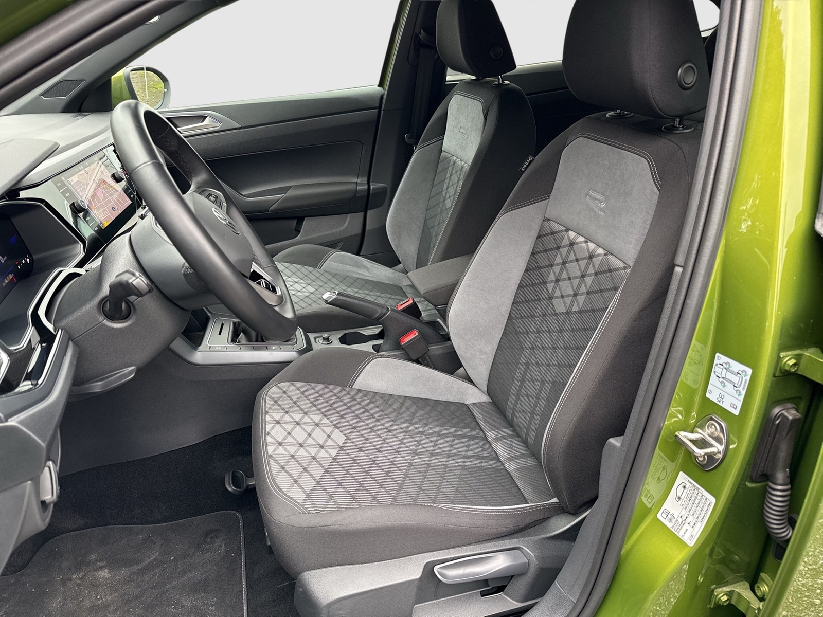 Volkswagen Taigo 1.0 R-LINE CAM ACC NAVI LM17 CARPLAY