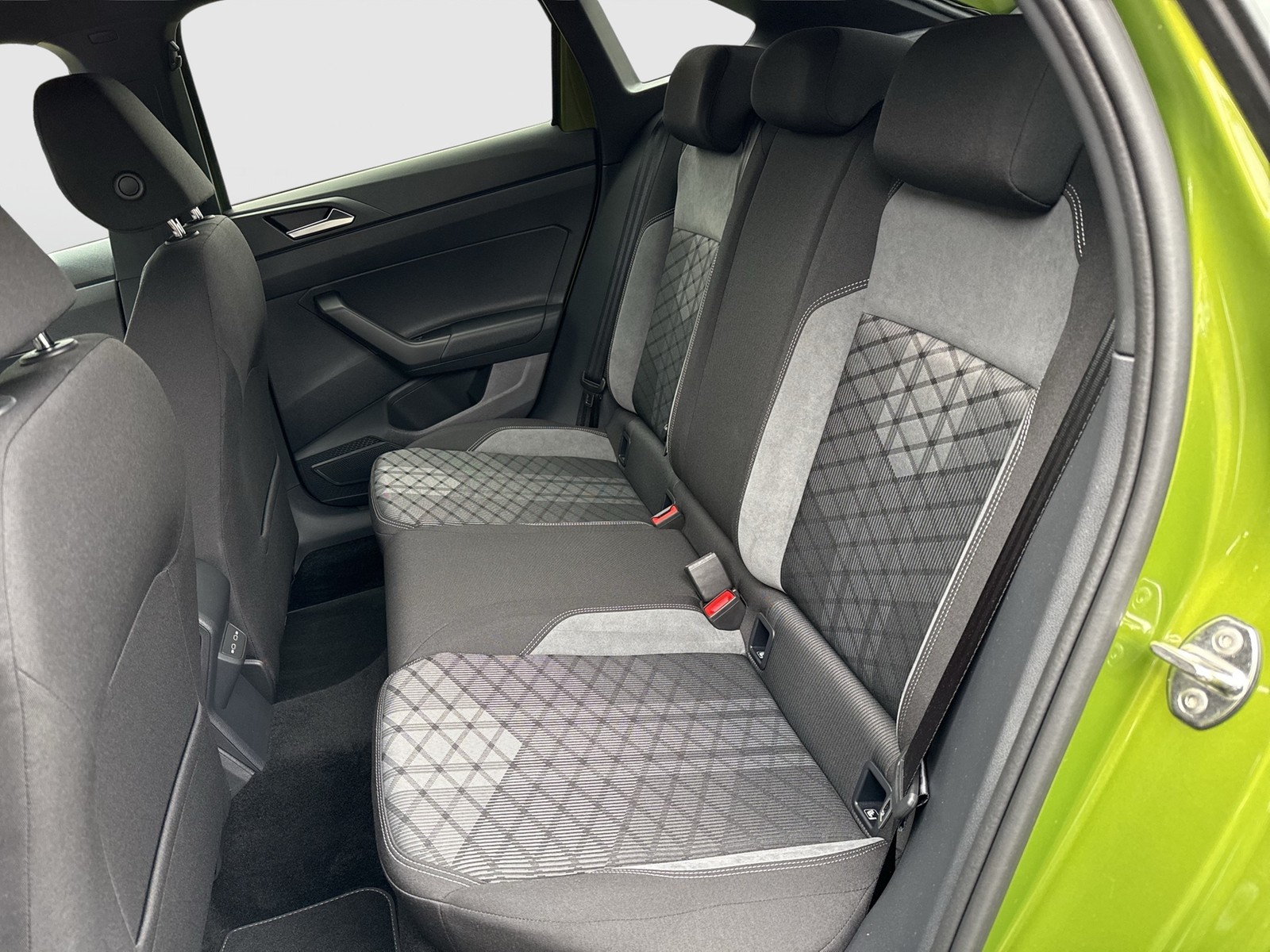 Volkswagen Taigo 1.0 R-LINE CAM ACC NAVI LM17 CARPLAY