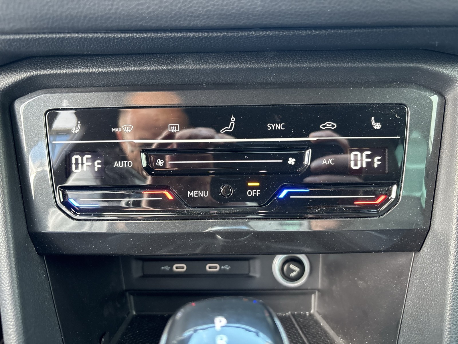 Volkswagen Tiguan 2.0 R-LINE AHK CAM ACC LM19 E-KLAPPE NAVI