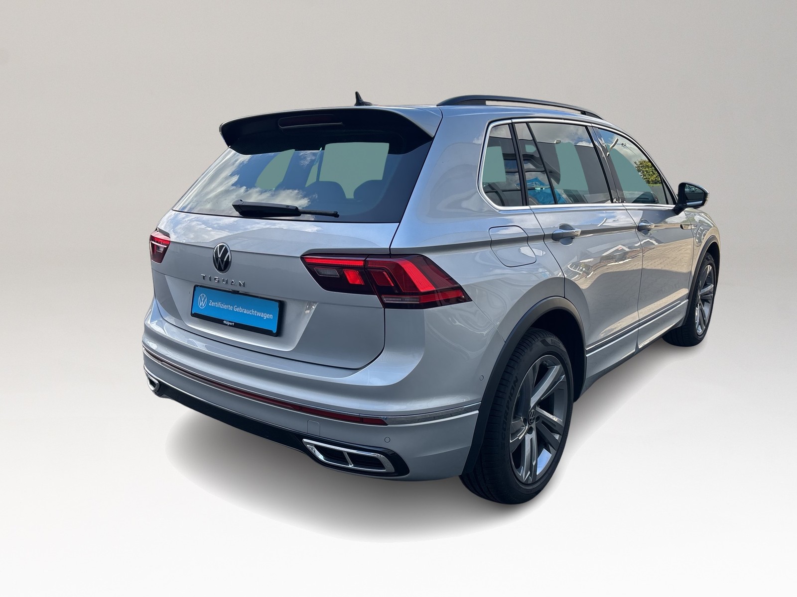 Volkswagen Tiguan 2.0 R-LINE AHK CAM ACC LM19 E-KLAPPE NAVI