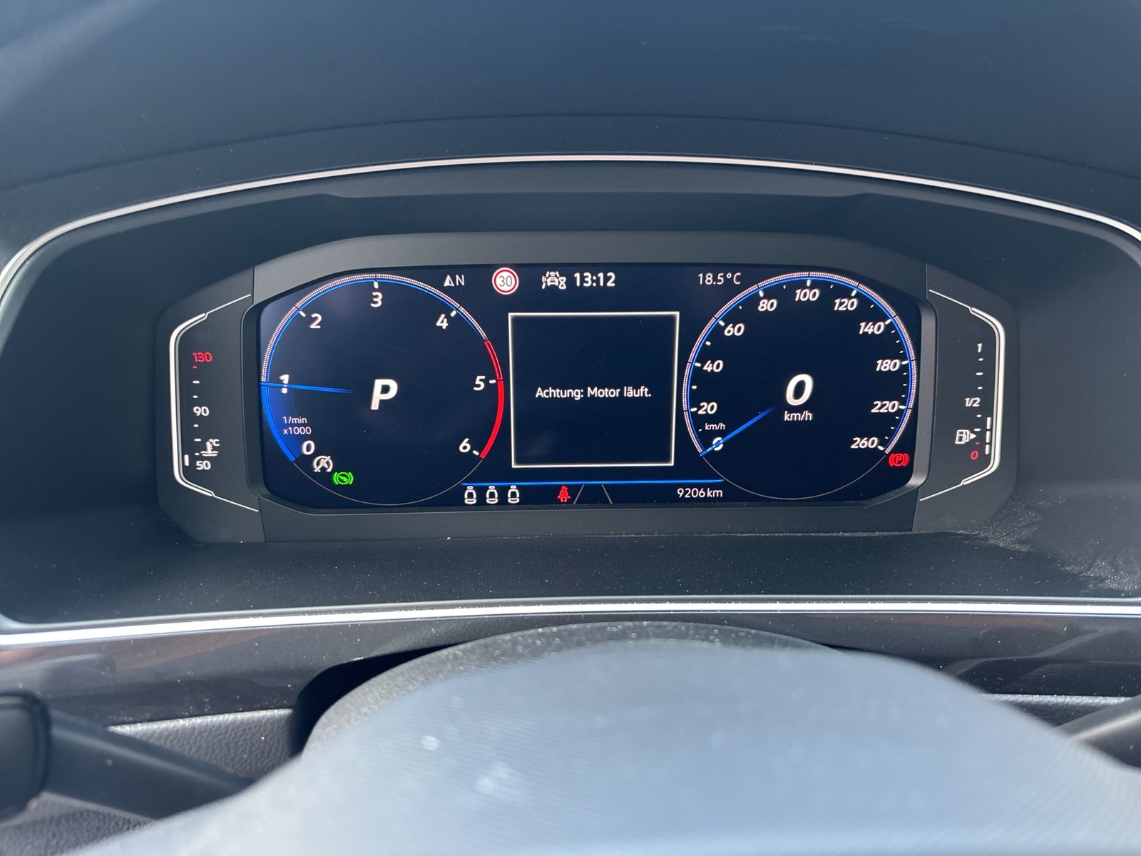 Volkswagen Tiguan 2.0 R-LINE AHK CAM ACC LM19 E-KLAPPE NAVI