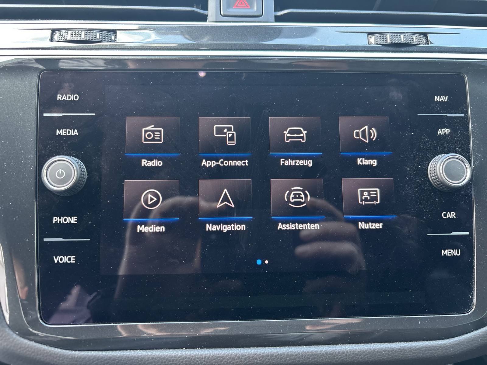 Volkswagen Tiguan 2.0 R-LINE AHK CAM ACC LM19 E-KLAPPE NAVI