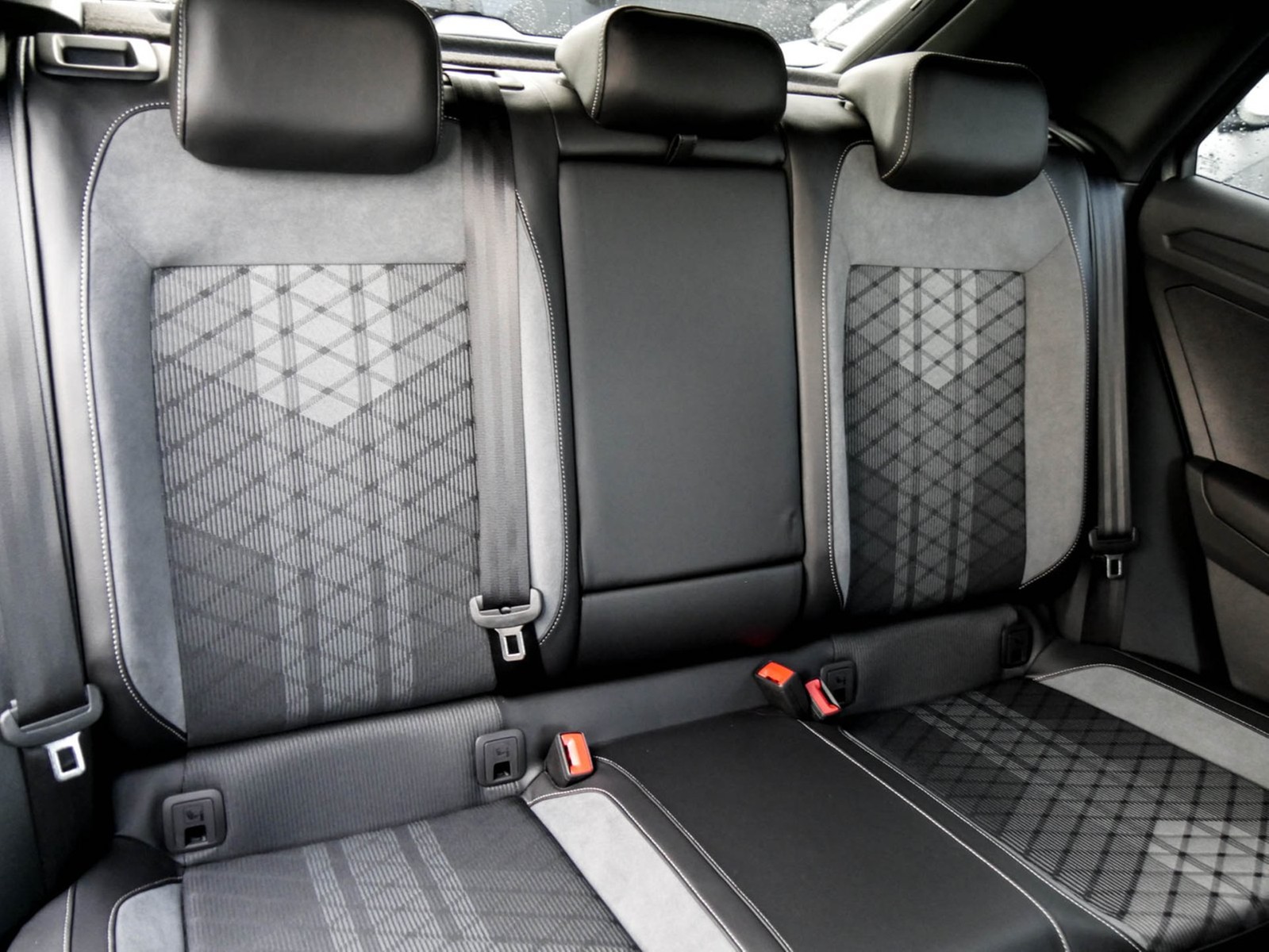 Volkswagen T-Roc 2.0 R-LINE BLACK STYLE ACC LM19 NAVI