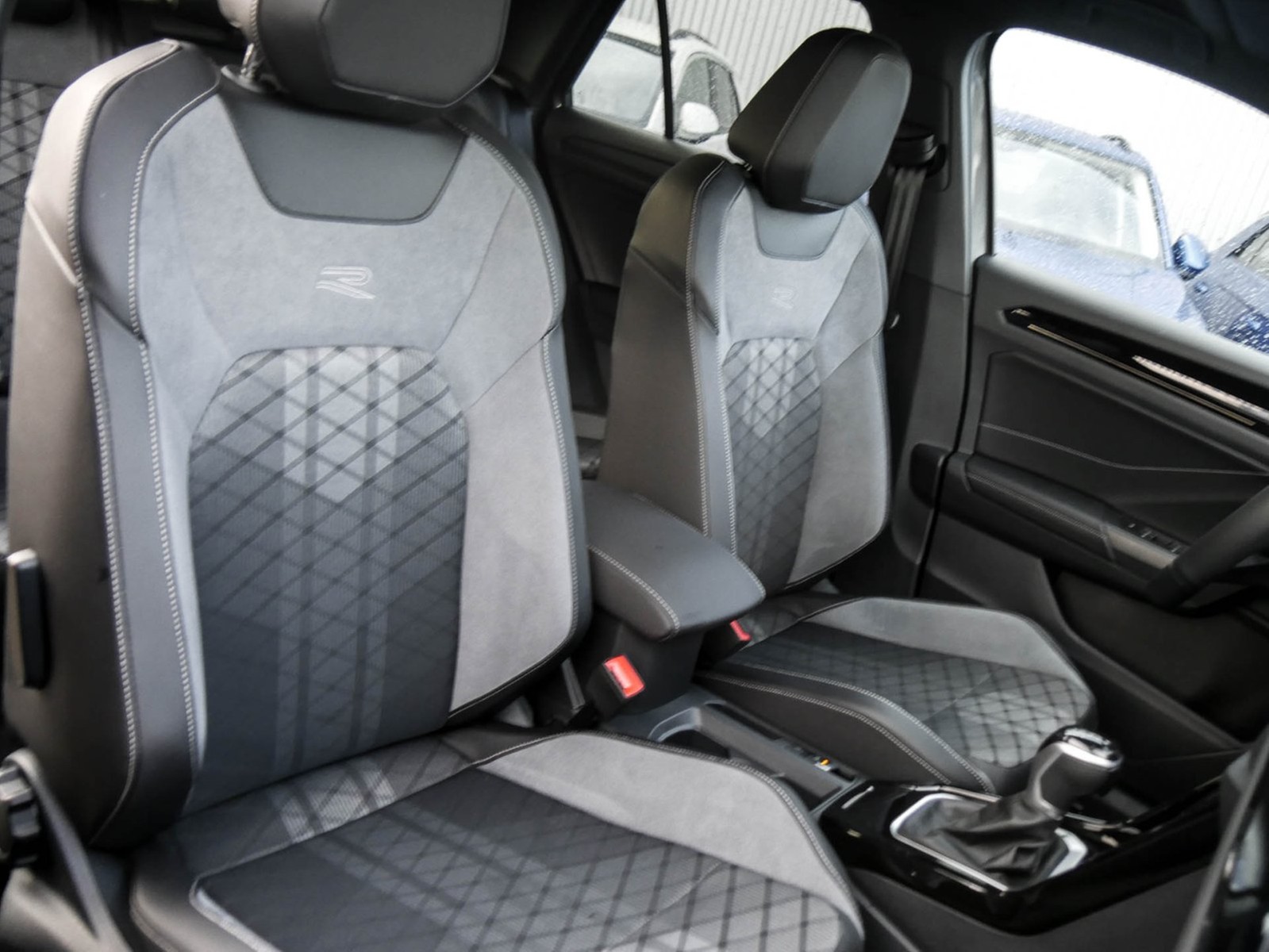 Volkswagen T-Roc 2.0 R-LINE BLACK STYLE ACC LM19 NAVI