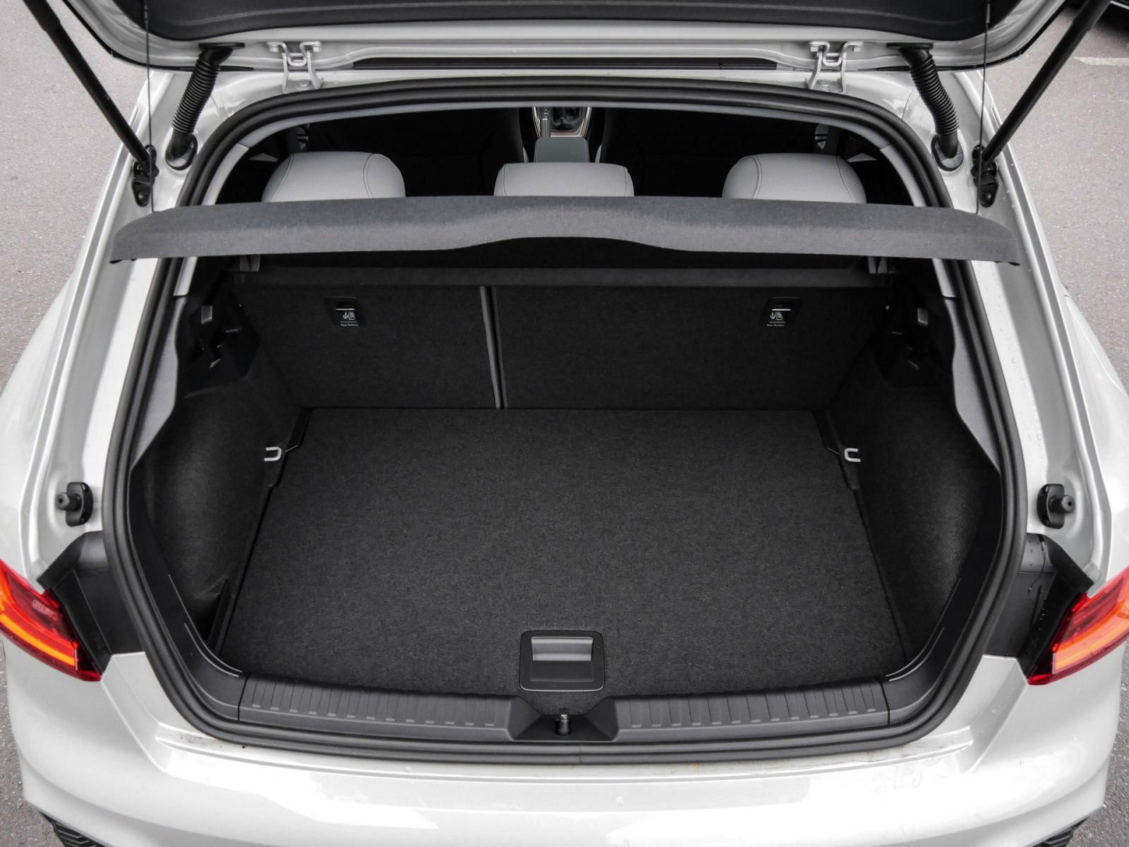Audi A1 30 TFSI S tronic allstreet Kamera+LED+APS+KLima+MMINagivation+