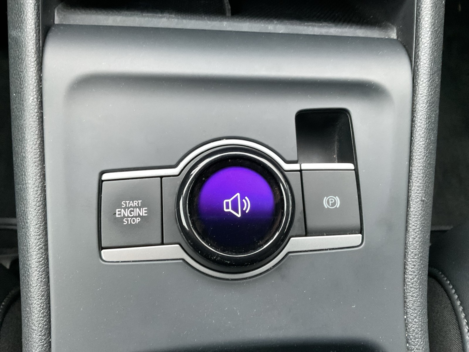 Volkswagen Tiguan 1.5 HYBRID LIFE NEUES MODELL AHK 360°CAM