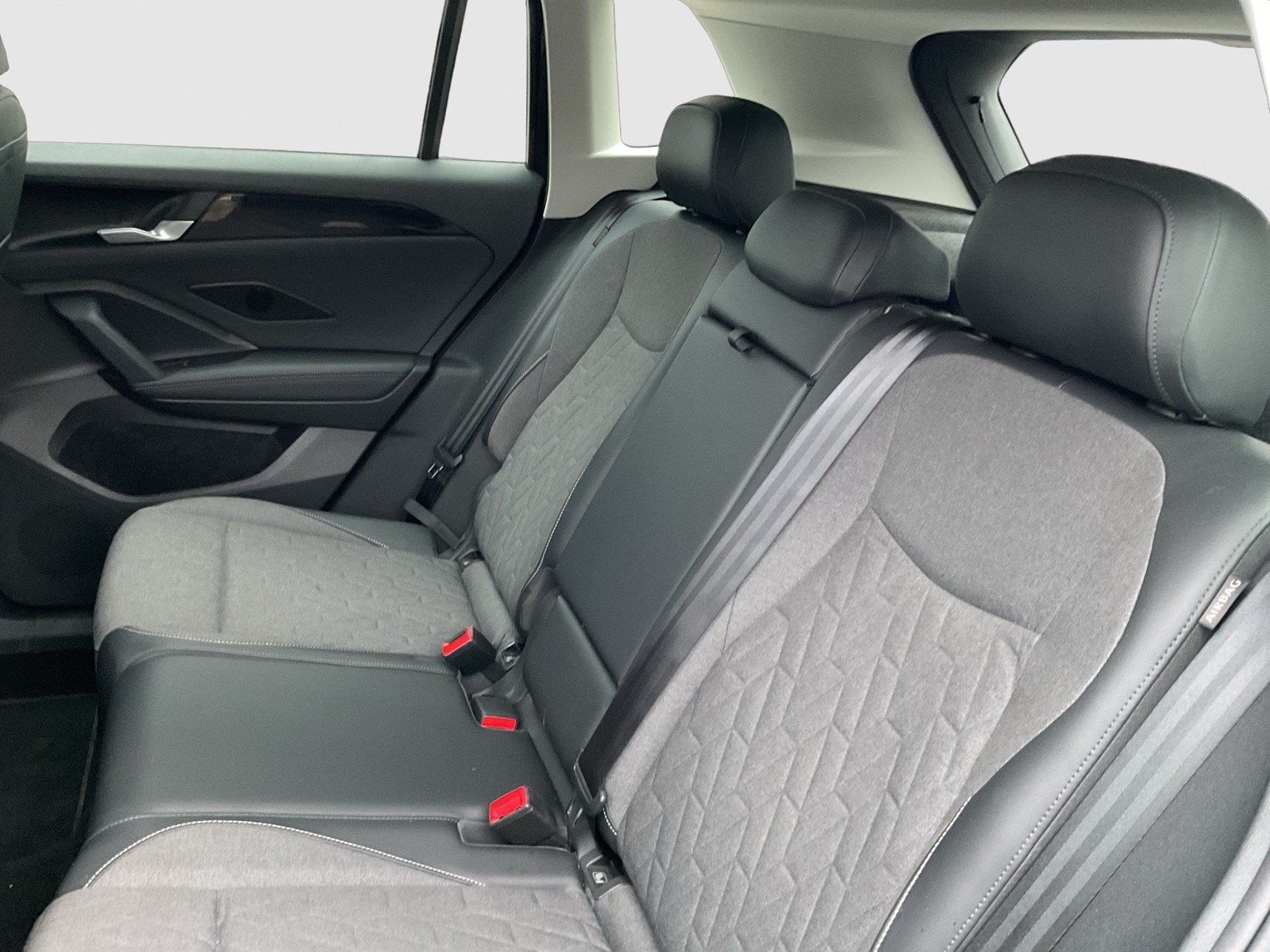 Volkswagen Tiguan 1.5 HYBRID LIFE NEUES MODELL AHK 360°CAM