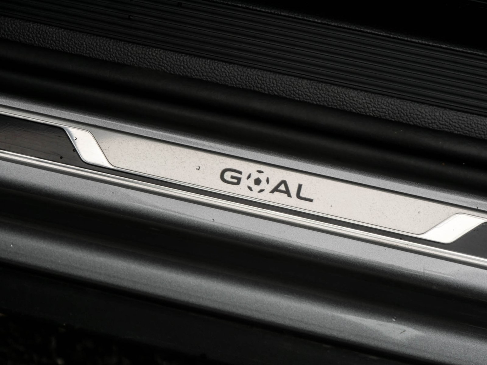 Volkswagen T-Roc 2.0 GOAL AHK CAM ACC LM17 NAVI SITZHEIZUNG