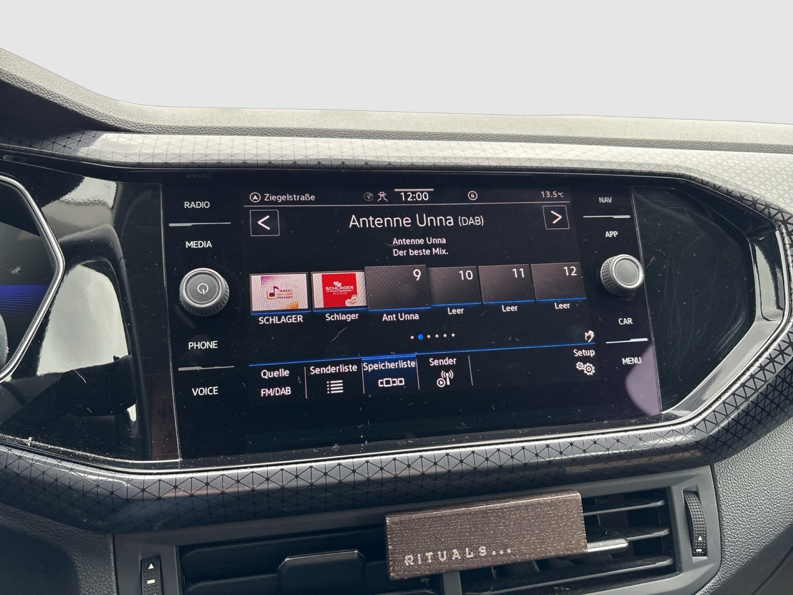 Volkswagen T-Cross 1.0 STYLE ACC ALU17 NAVI CARPLAY SITZHEIZ