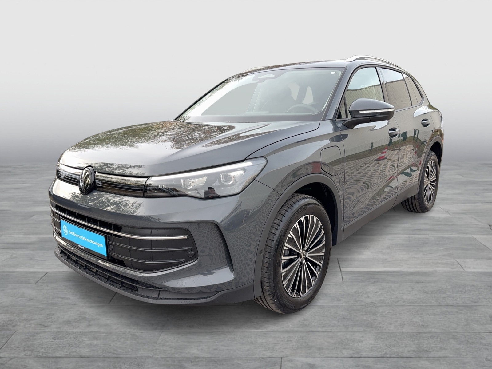 Volkswagen Tiguan 1.5 HYBRID LIFE NEUES MODELL AHK CAM LM18