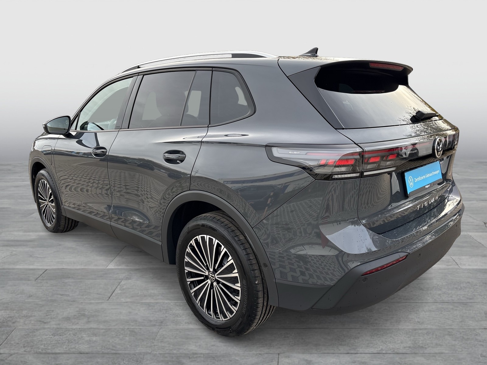 Volkswagen Tiguan 1.5 HYBRID LIFE NEUES MODELL AHK CAM LM18