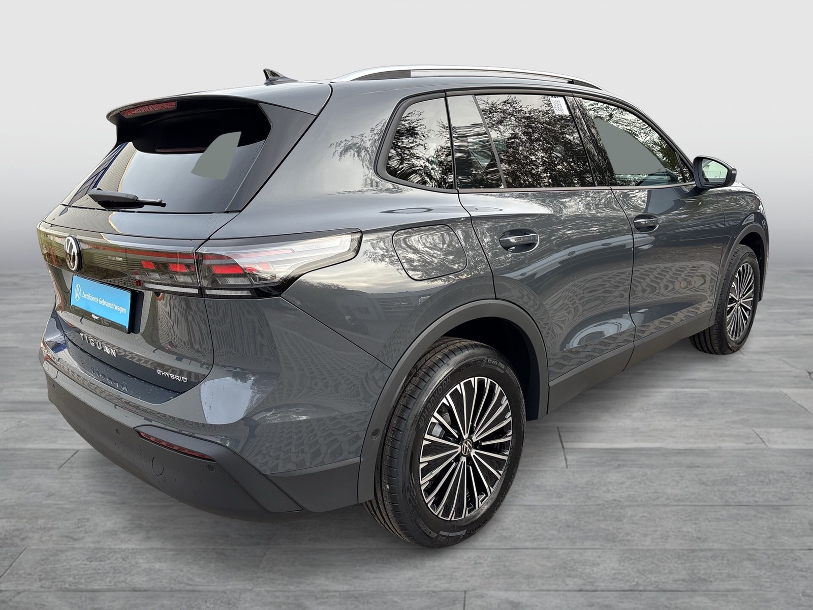 Volkswagen Tiguan 1.5 HYBRID LIFE NEUES MODELL AHK CAM LM18