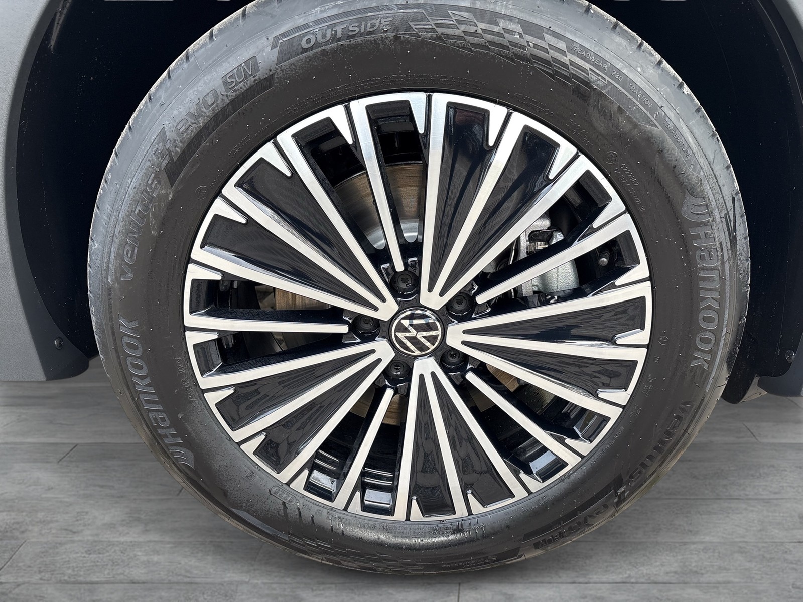 Volkswagen Tiguan 1.5 HYBRID LIFE NEUES MODELL AHK CAM LM18