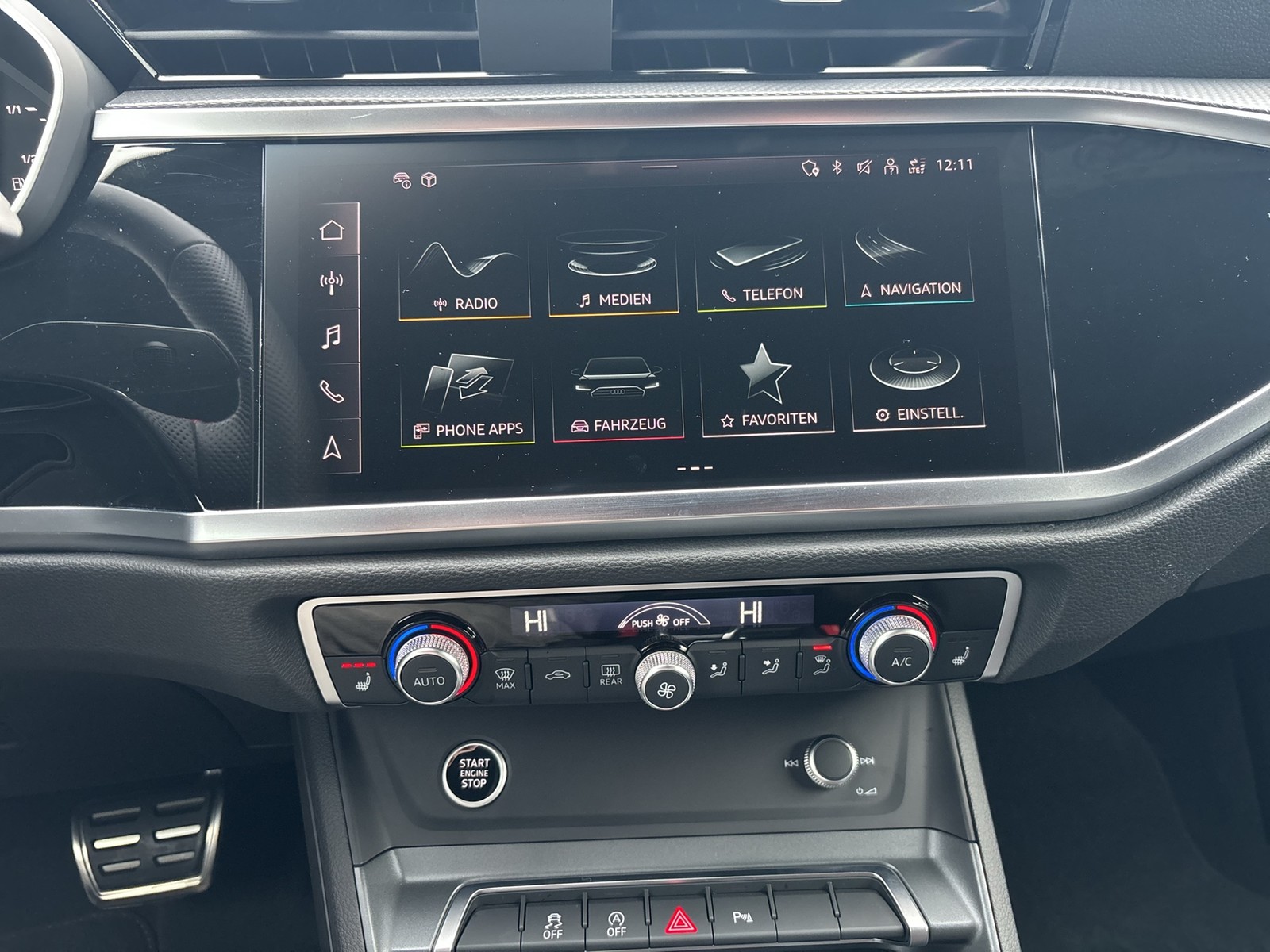 Audi Q3 40 quattro S LINE BLACKPAK PANO AHK CAM LM19