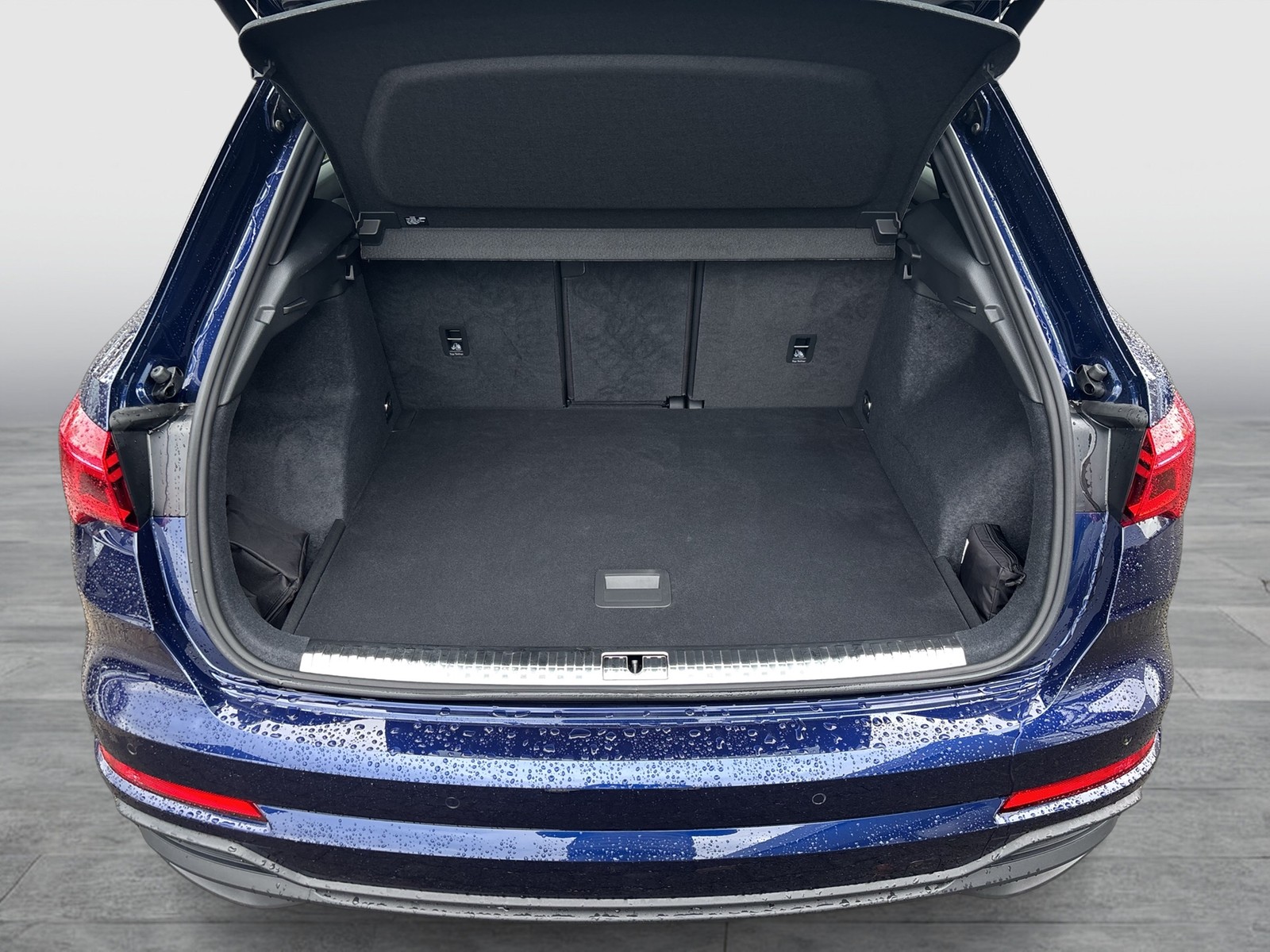 Audi Q3 40 quattro S LINE BLACKPAK PANO AHK CAM LM19