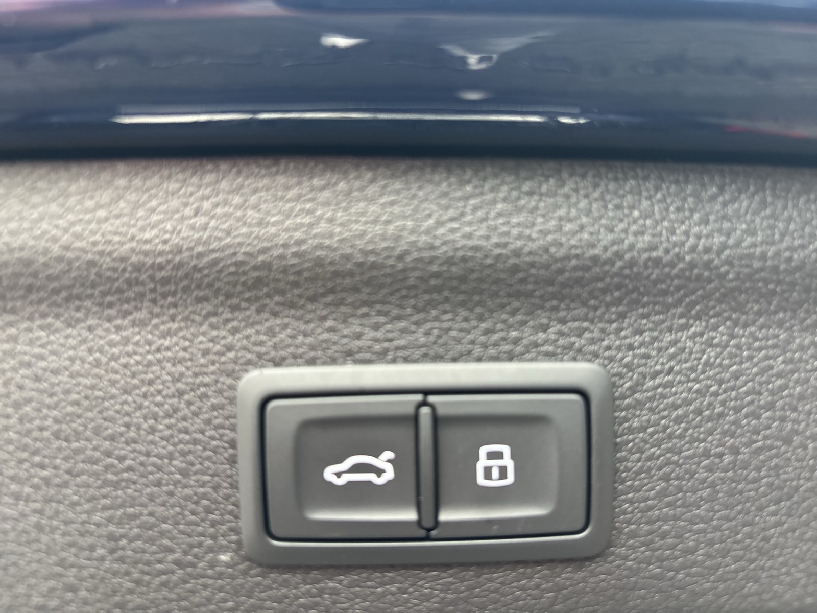 Audi Q3 40 quattro S LINE BLACKPAK PANO AHK CAM LM19