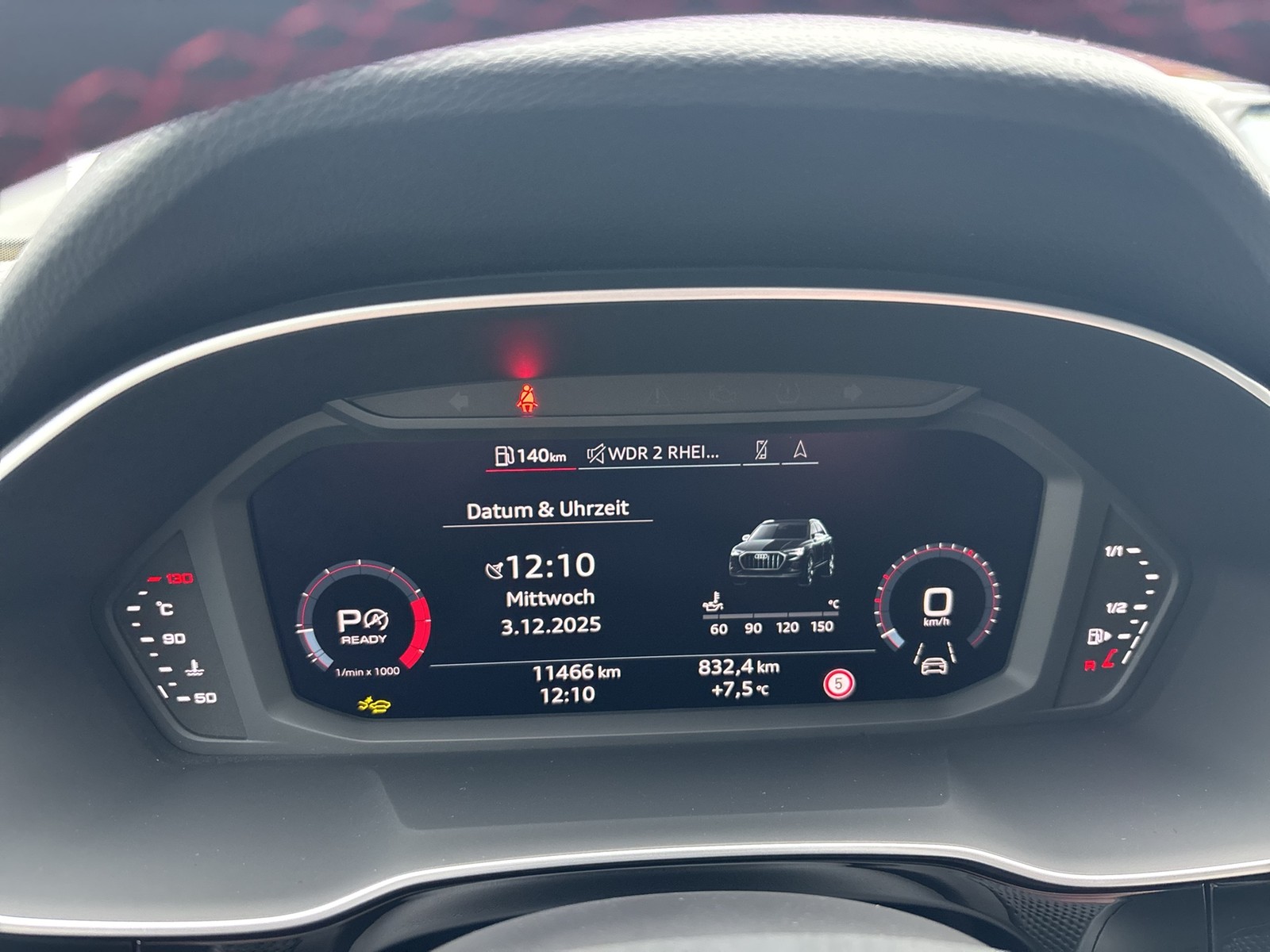 Audi Q3 40 quattro S LINE BLACKPAK PANO AHK CAM LM19