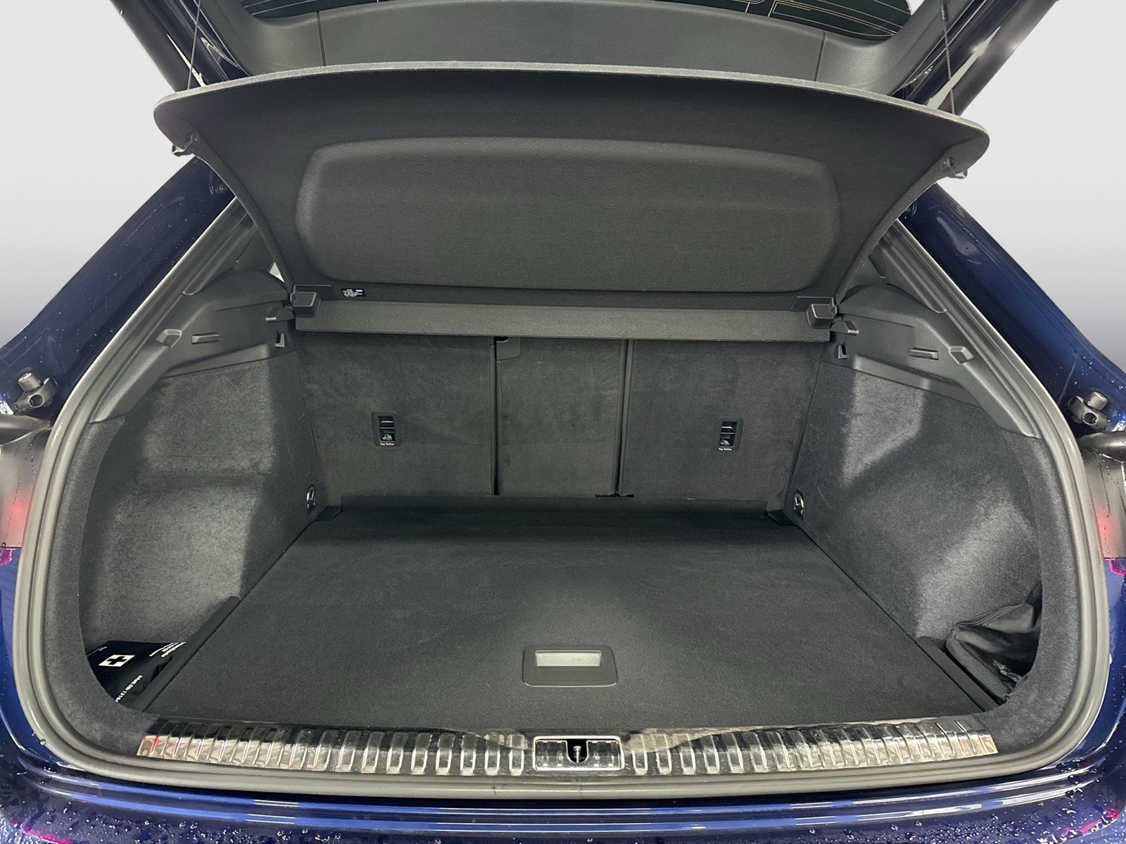 Audi Q3 35 S LINE BLACKPAK AHK ACC LM18 EKLAPPE NAVI+