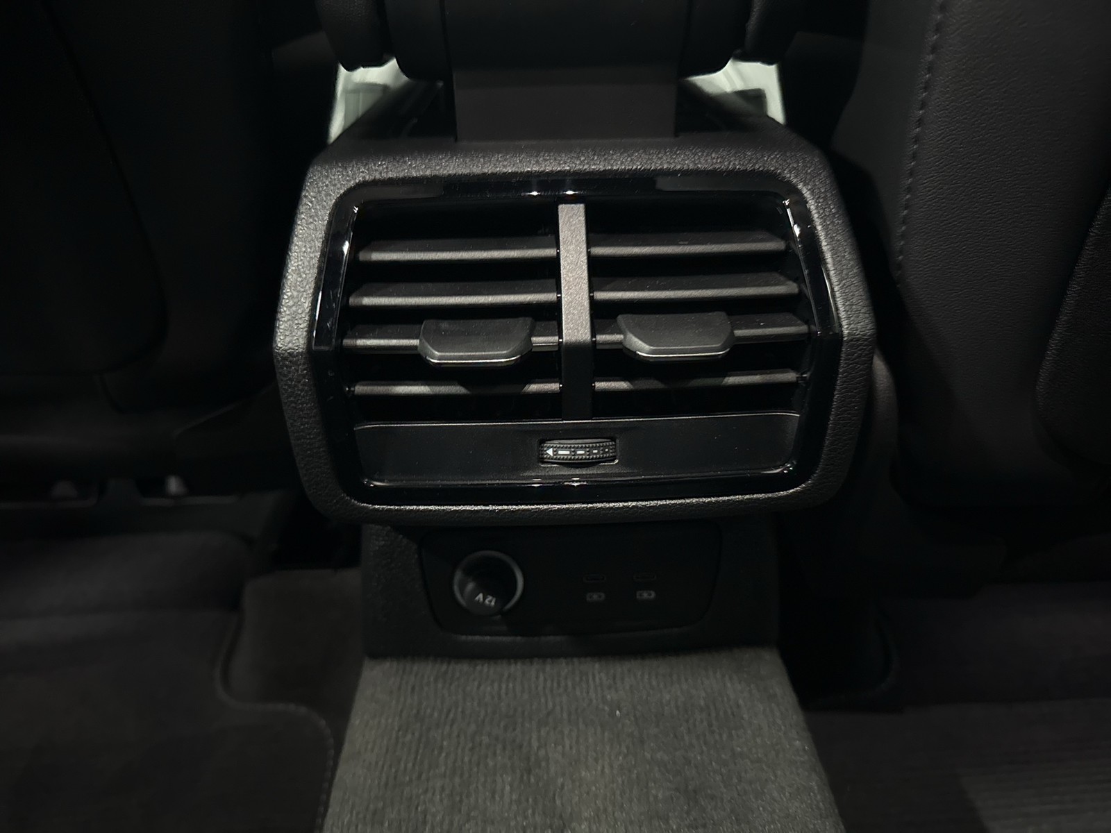 Audi Q3 35 S LINE BLACKPAK AHK ACC LM18 EKLAPPE NAVI+