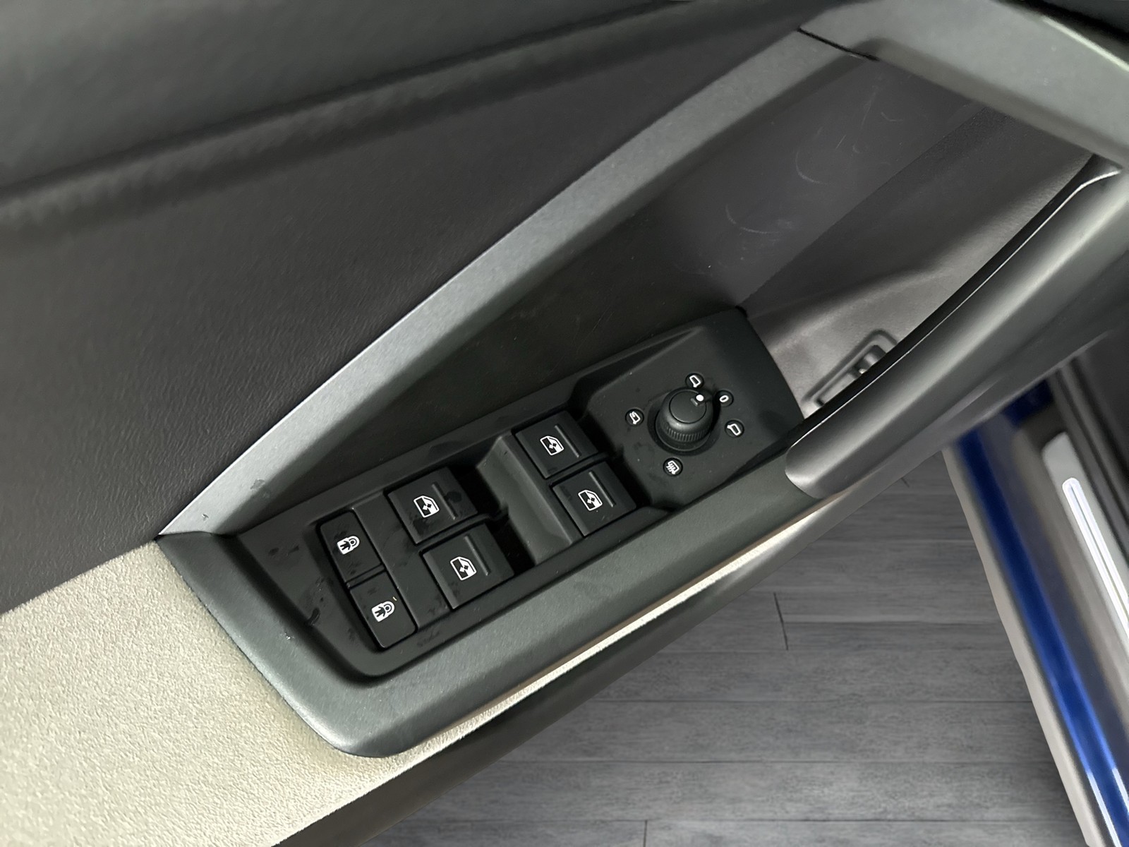 Audi Q3 35 S LINE BLACKPAK AHK ACC LM18 EKLAPPE NAVI+