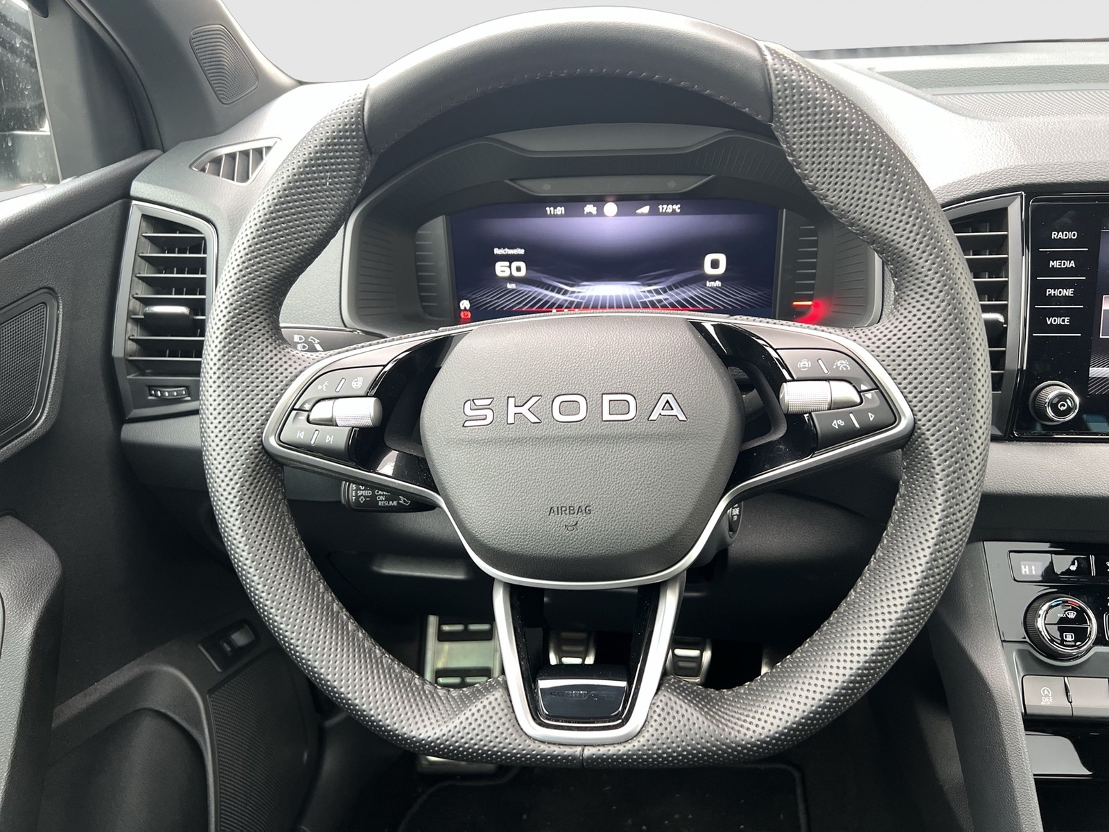 Skoda Karoq 1.5 SPORTLINE PANO CAM LM19 E-KLAPPE NAVI