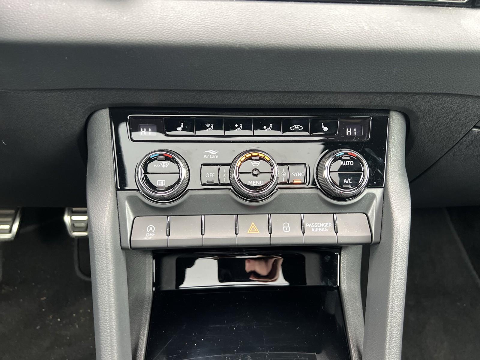 Skoda Karoq 1.5 SPORTLINE PANO CAM LM19 E-KLAPPE NAVI