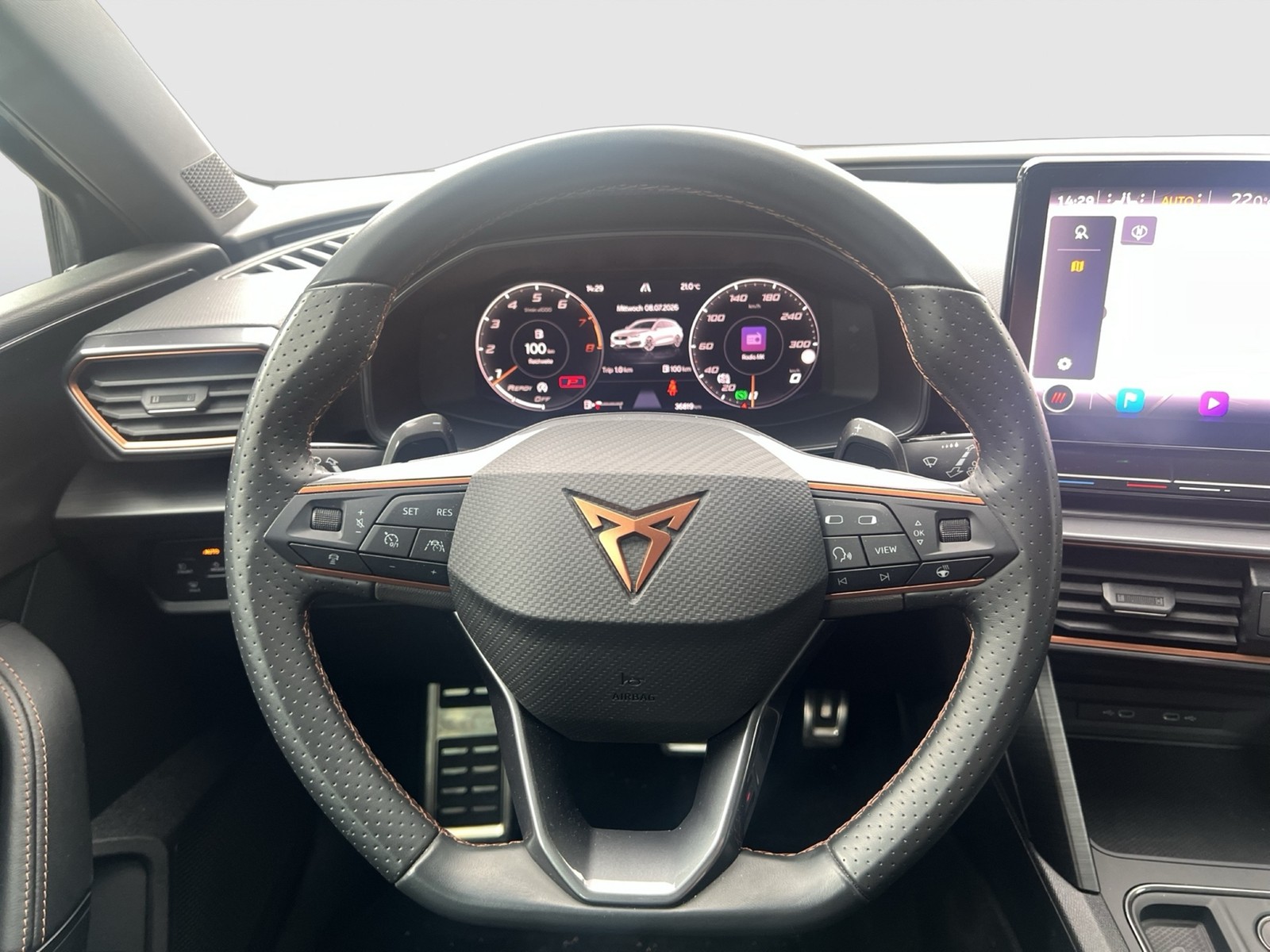 Cupra Leon ST 2.0 VZ AHK CAM ACC LM19 NAVI CARPLAY