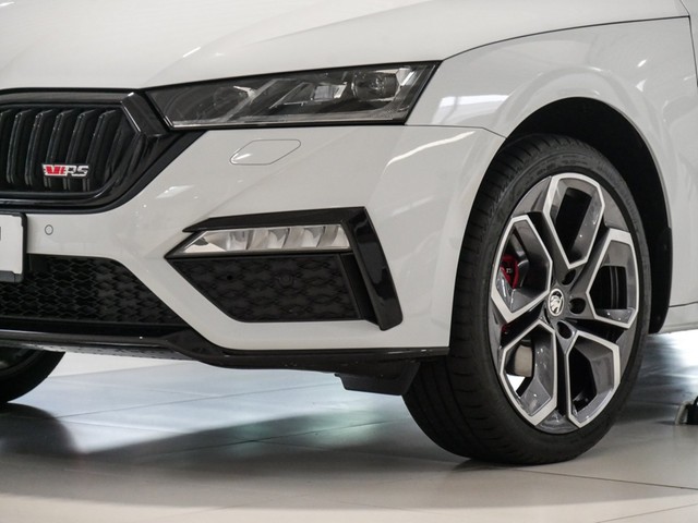 Skoda Octavia Combi 2.0 RS STANDHZ. AHK CAM LM19 NAVI