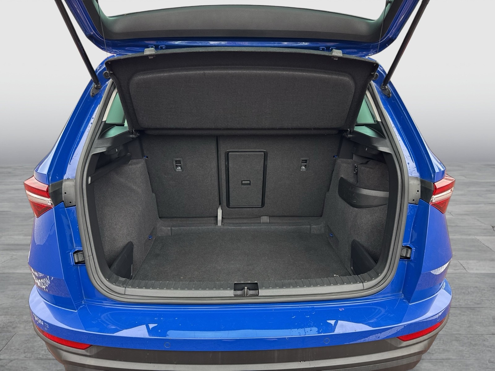 Skoda Karoq 2.0 CAM ACC NAVI LM17 CARPLAY SITZHEIZUNG
